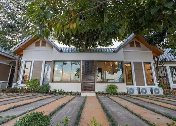 Mana-An Lake Hill Resort Villa